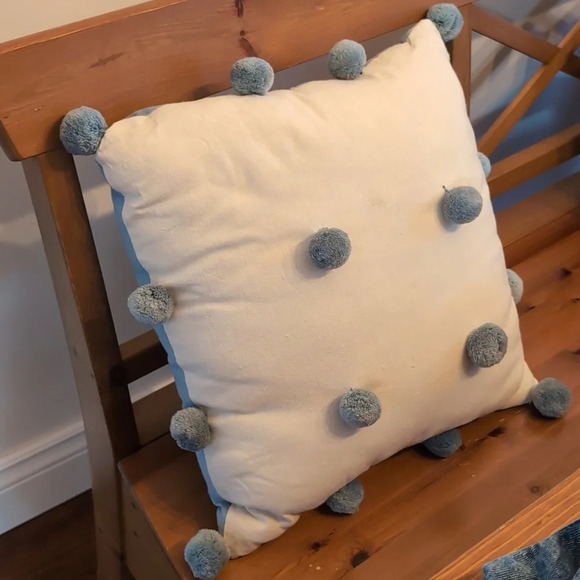 ⭐3/$15 Pompom pillow - Picture 7 of 7
